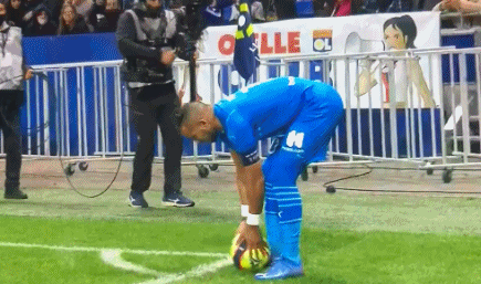 葡体前锋：我们在定位球上投入大量训练时间，但又在细节出错